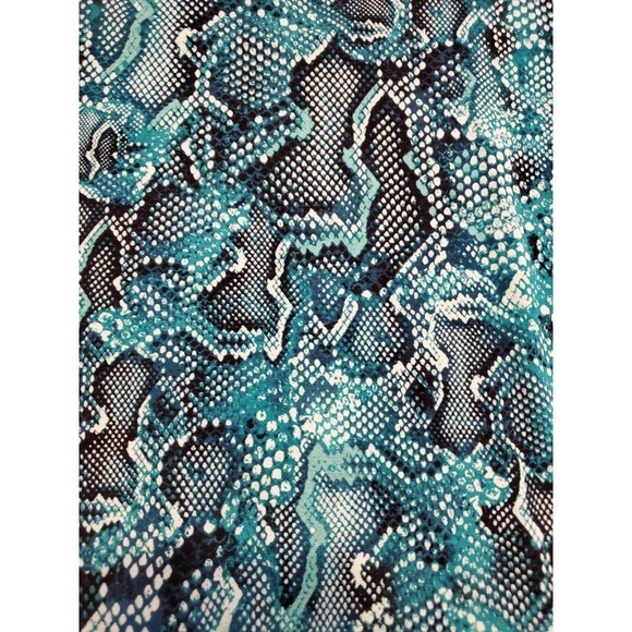 Chico's Athletic Performance Top Snakeskin Print Sz 3/XL - Picture 3 of 5